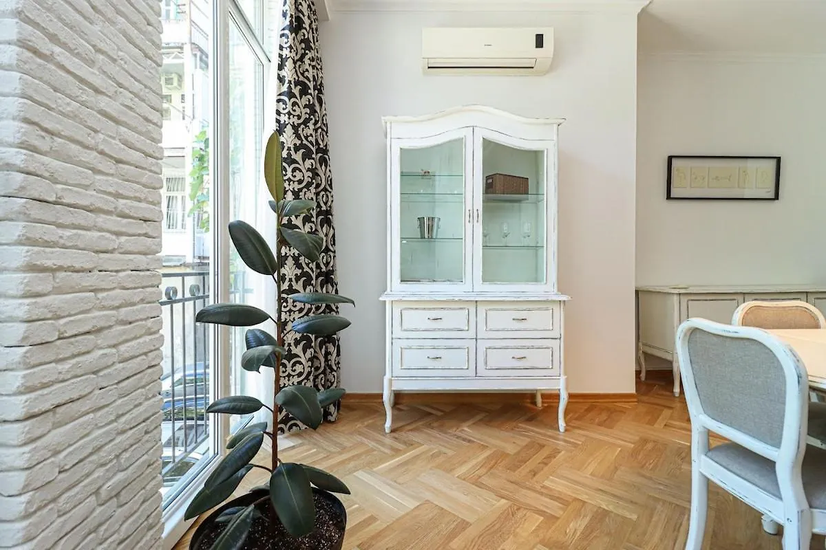 Apartment Stylish 3Br Apt Near Mziuri Park - By Wehost Tbilisi
