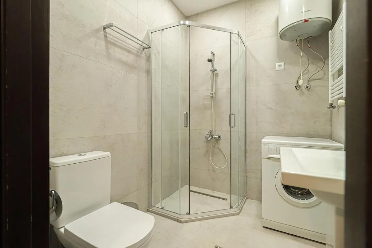 Stylish 3Br Apt Near Mziuri Park - By Wehost Tbilisi Apartment