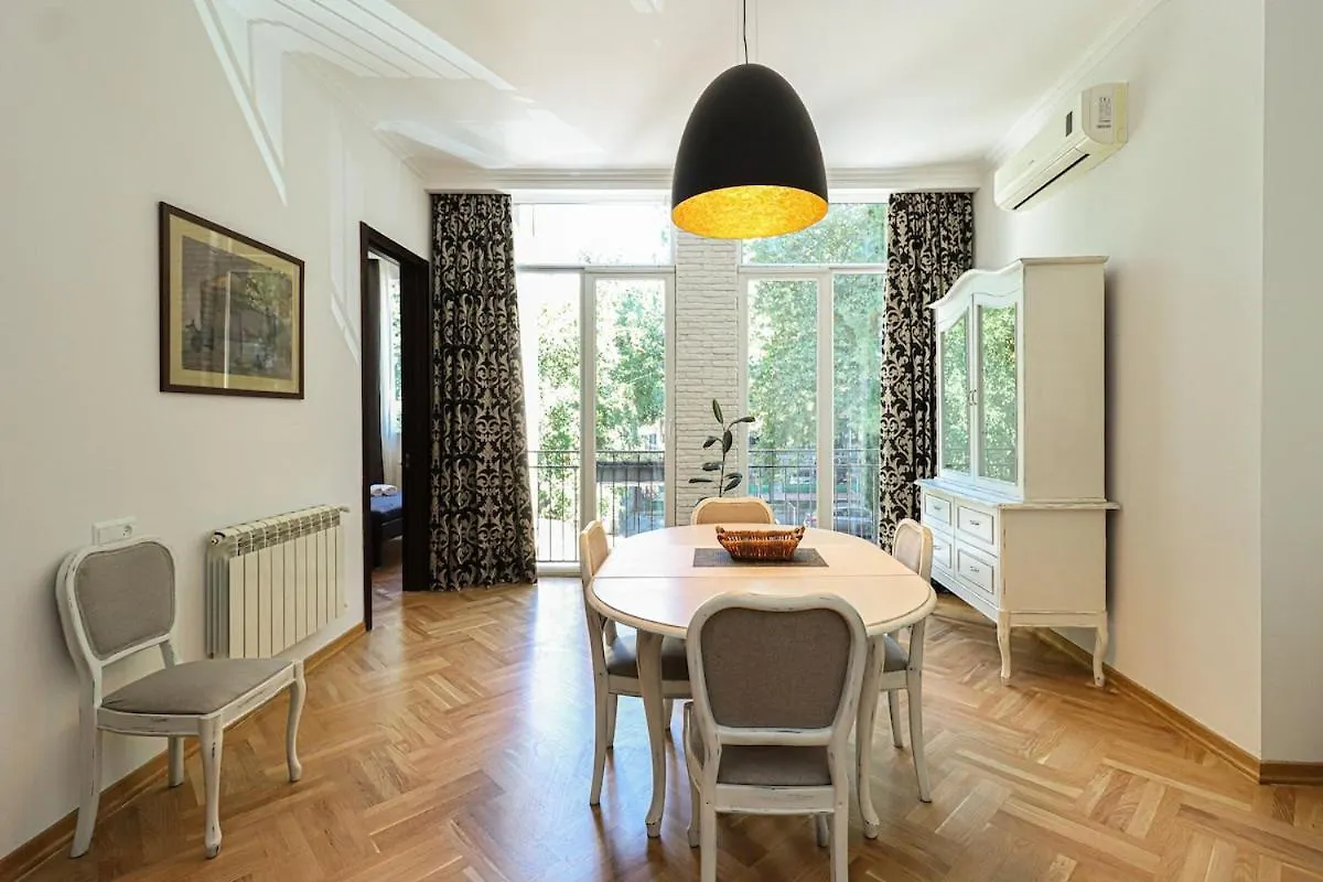 Stylish 3Br Apt Near Mziuri Park - By Wehost Tbilisi