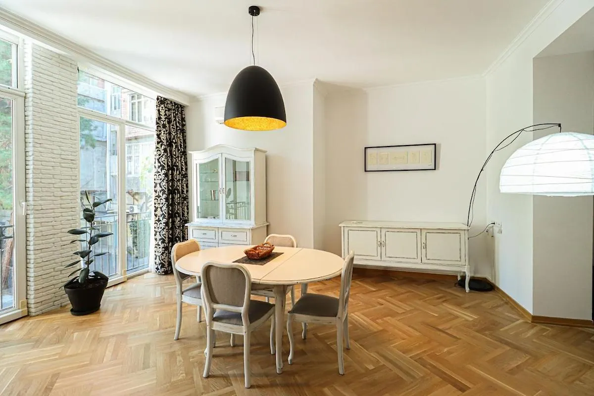 Stylish 3Br Apt Near Mziuri Park - By Wehost Tbilisi Georgia