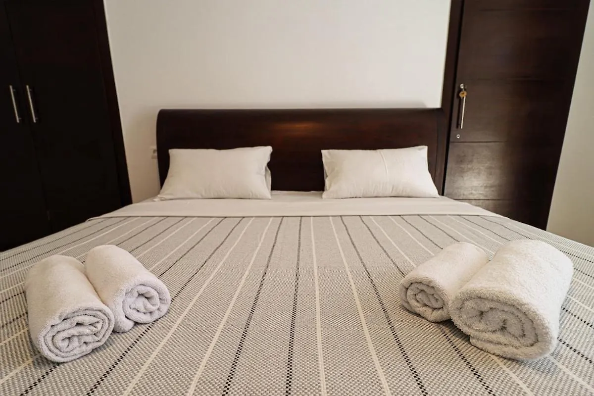 Stylish 3Br Apt Near Mziuri Park - By Wehost Tbilisi 0*,