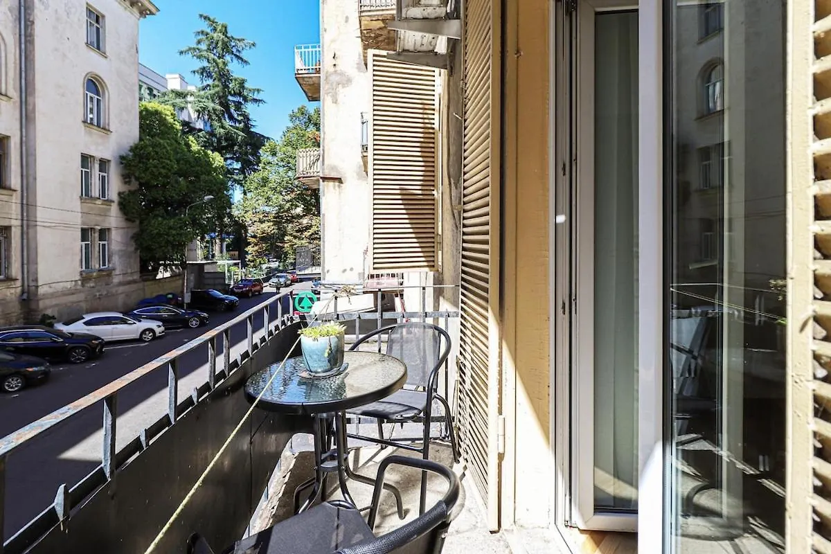 Stylish 3Br Apt Near Mziuri Park - By Wehost Tbilisi