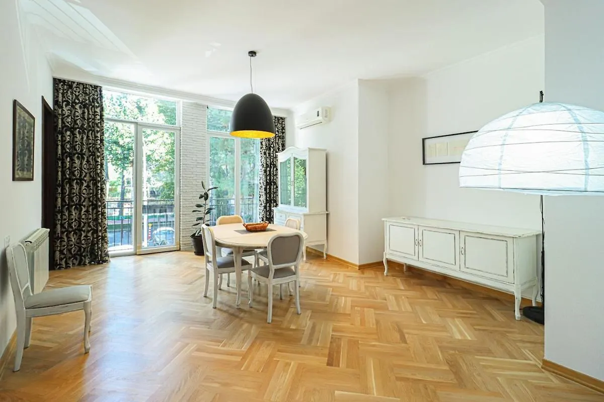 Stylish 3Br Apt Near Mziuri Park - By Wehost Tbilisi Georgia