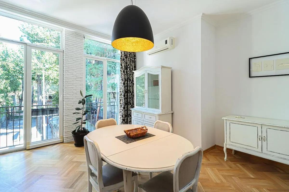 Stylish 3Br Apt Near Mziuri Park - By Wehost Tbilisi